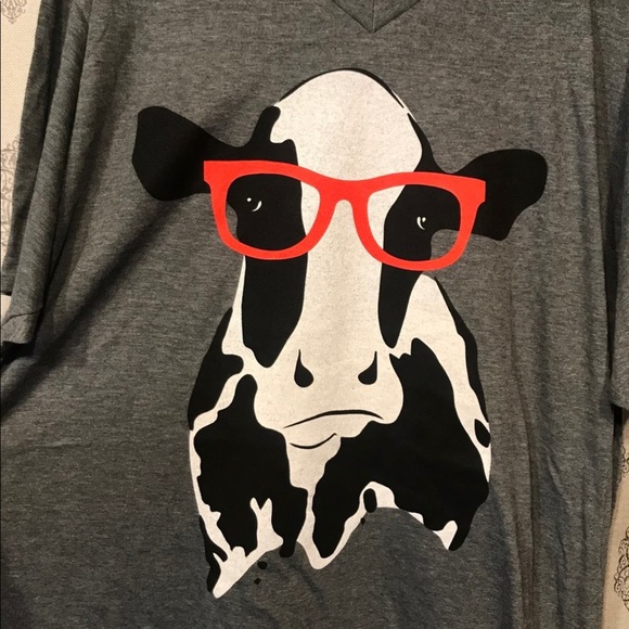 Cow with glasses t-shirt - Picture 2 of 2